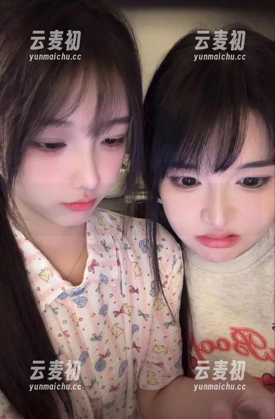 Kuuko W双人写真高清图库，助你发现美好生活的每一个角落！.txt